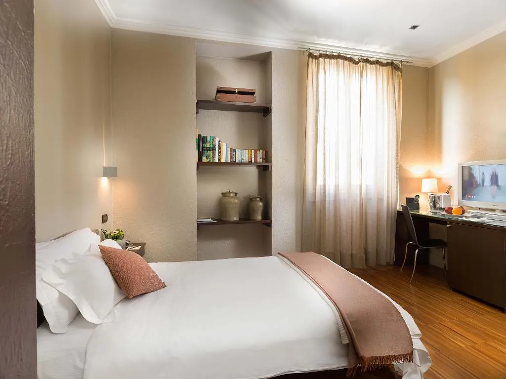 SINGLE STANDARD Room, TownHouse 12, Milan
