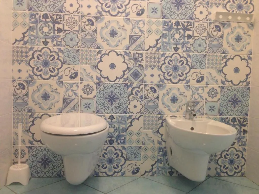 Room, B&B La Grotta Marina, Naples