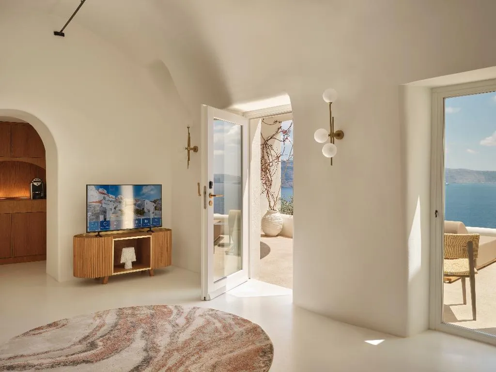 SUITE WITH PRIVATE POOL Room, Andronis Boutique, Santorini