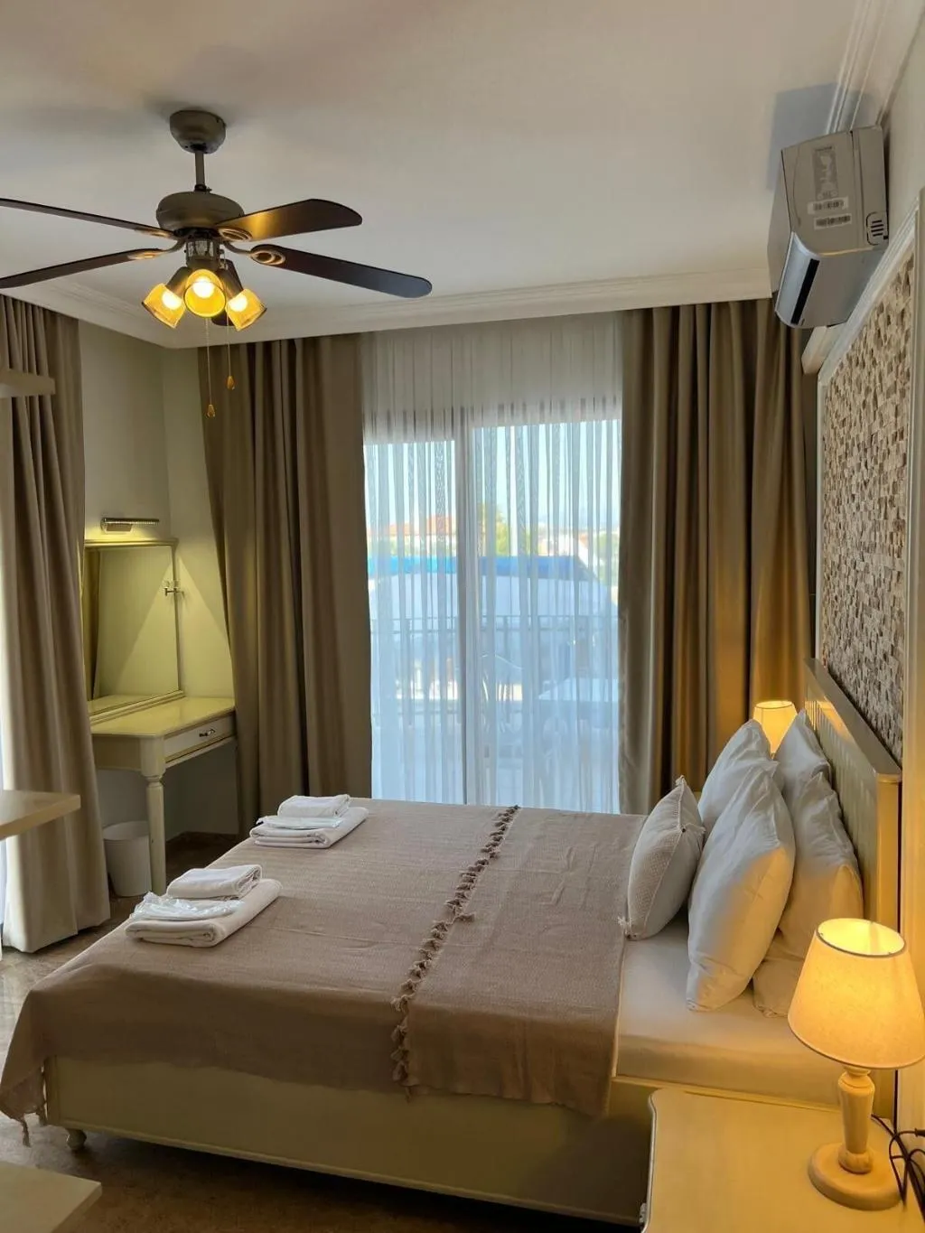 Room, Cunda Paradise Otel, Izmir