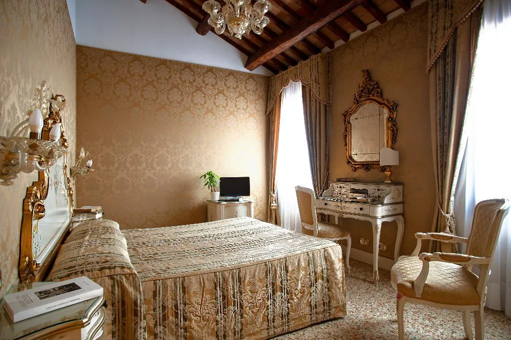 DOUBLE STANDARD Room, Hotel Ca' Dogaressa, Venice