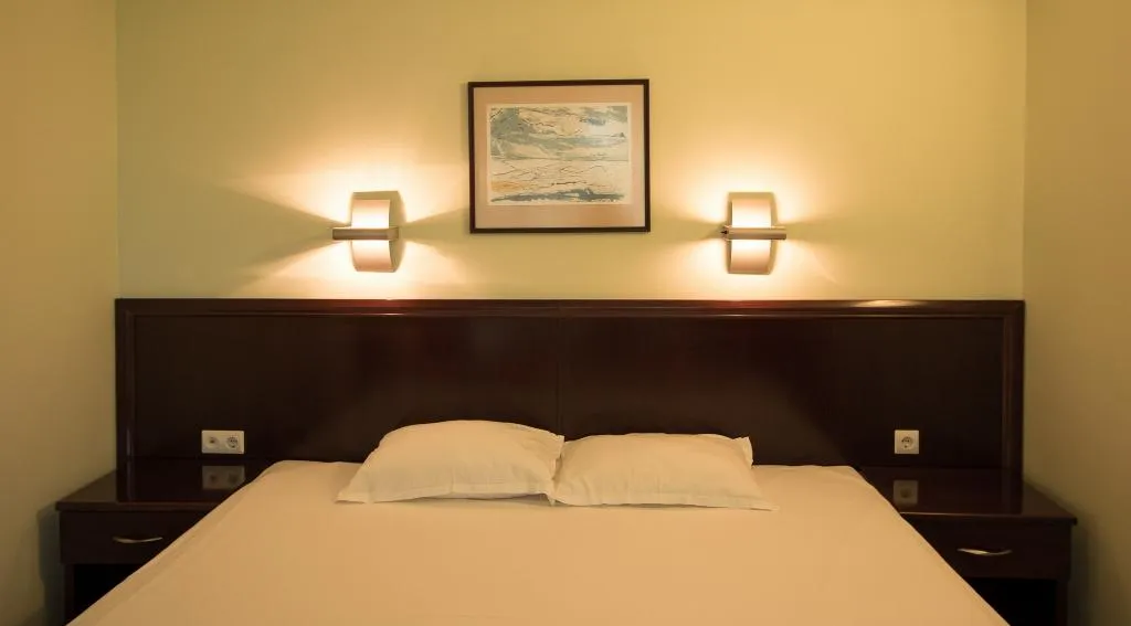 Room, Divesta, Varna