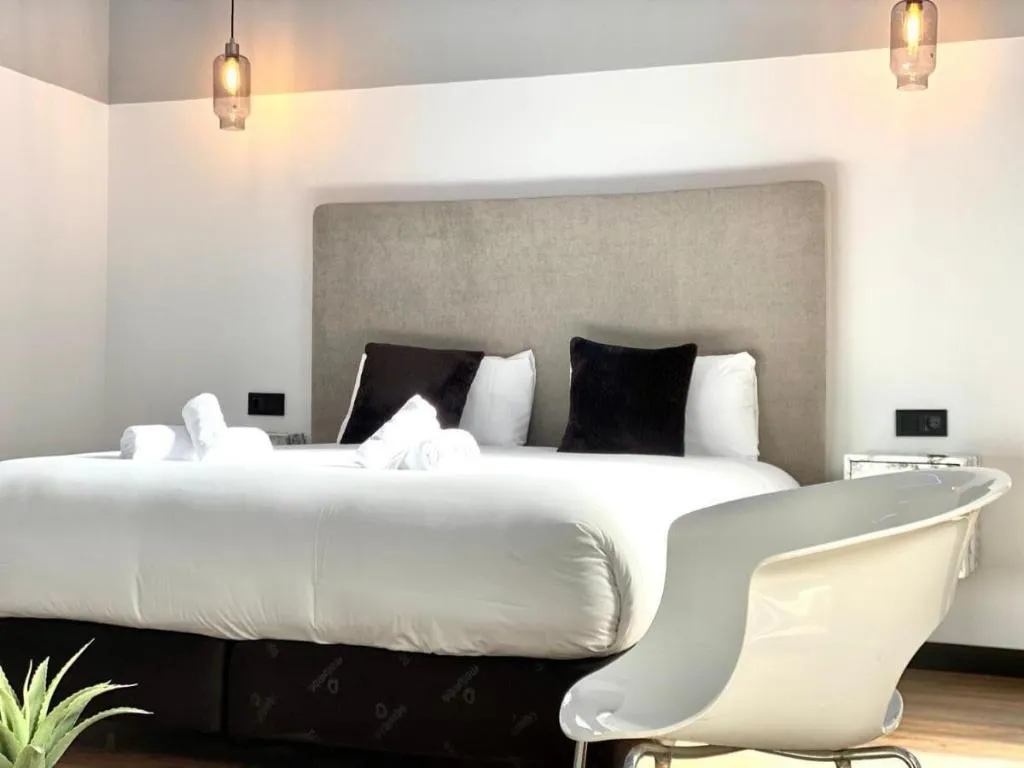 Room, Montera Center Madrid, Madrid