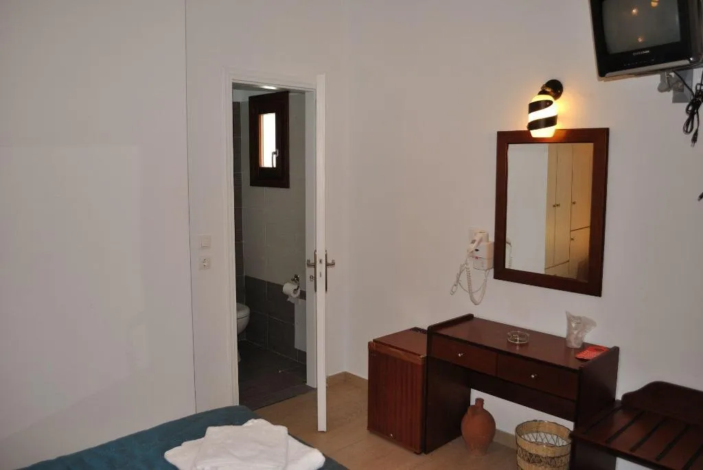 Room, Chez Sophie Rooms And Suites, Santorini