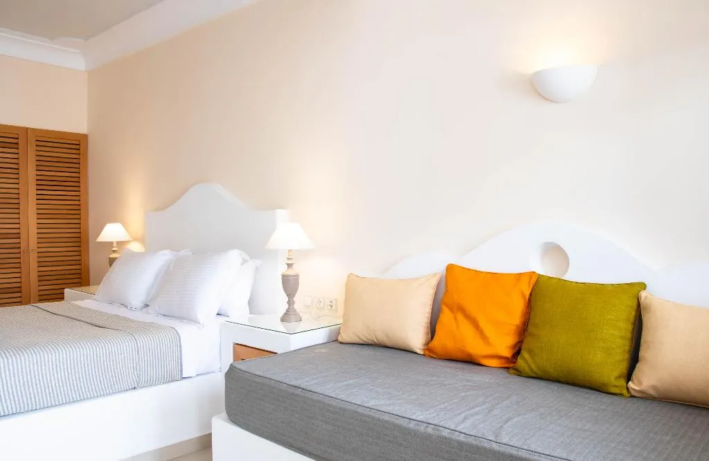 Double or Twin STANDARD Room, Sellada Beach, Santorini