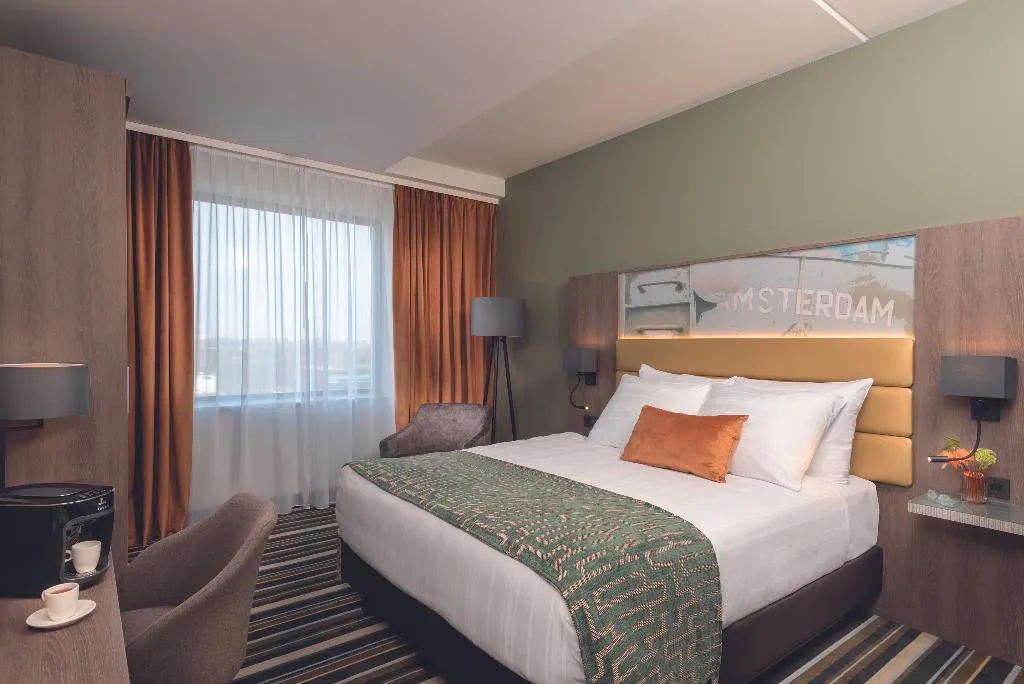DOUBLE DELUXE Room, Leonardo Royal Hotel Amsterdam, Amsterdam