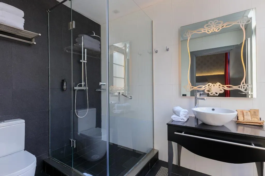 TRIPLE STANDARD Room, Hotel Ciutadella Barcelona, Barcelona