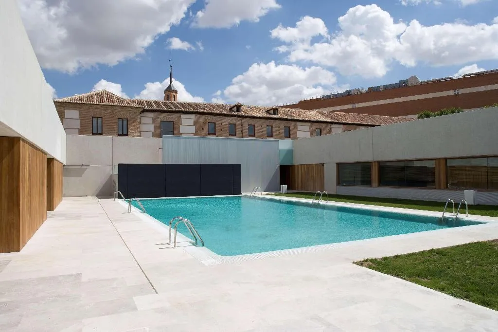 Pool, Parador de Alcala de Henares, Madrid