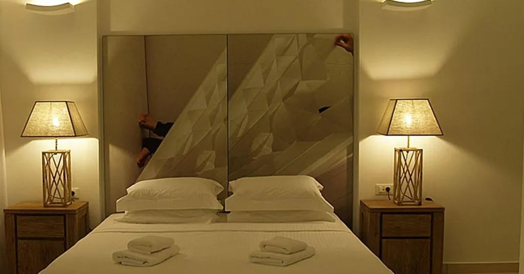 Room, Mare Dei Suites Hotel, Santorini