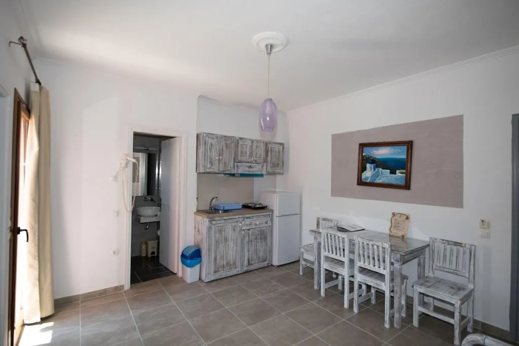 Room, Orfeas Apartments, Santorini