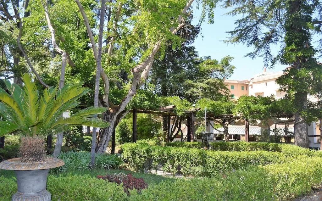 General view, Relais La Rupe, Naples