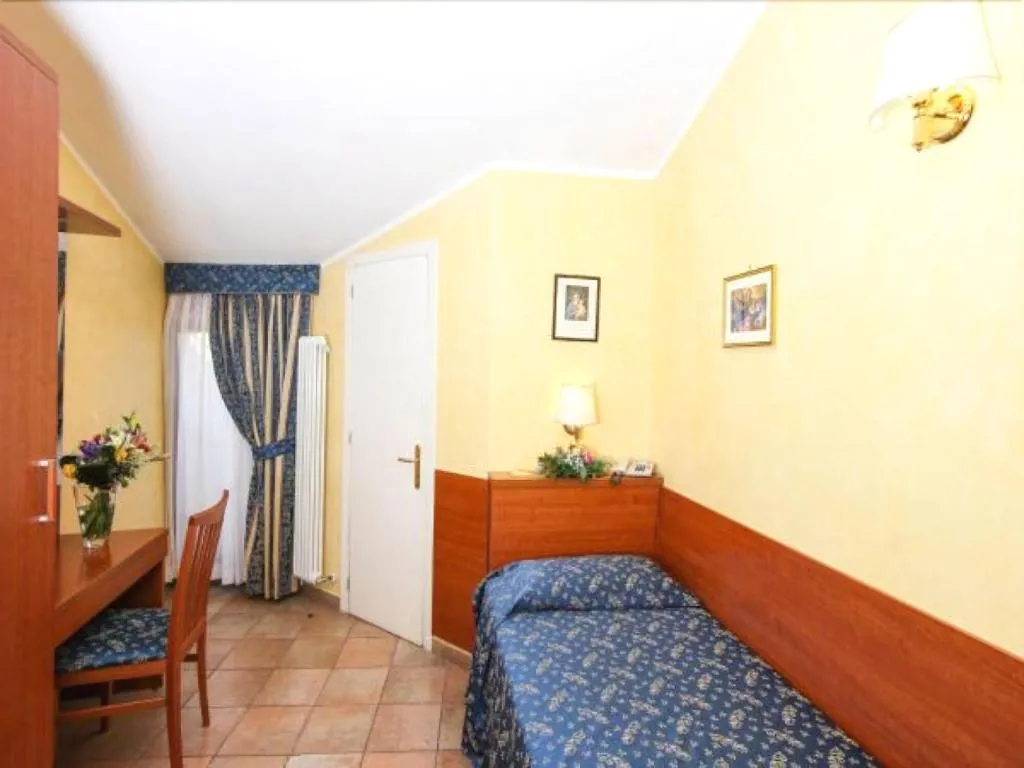 Room, Santa Francesca Romana a Ponte Rotto - Casa per Fe, Rome