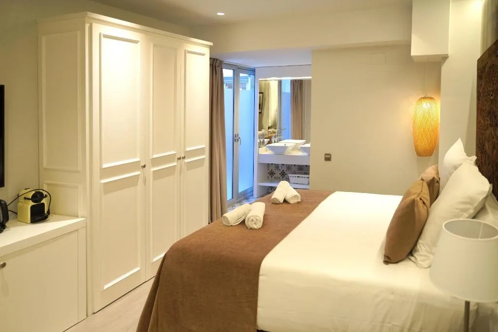 Room, Serennia Fira Gran Vía Exclusive Rooms, Barcelona