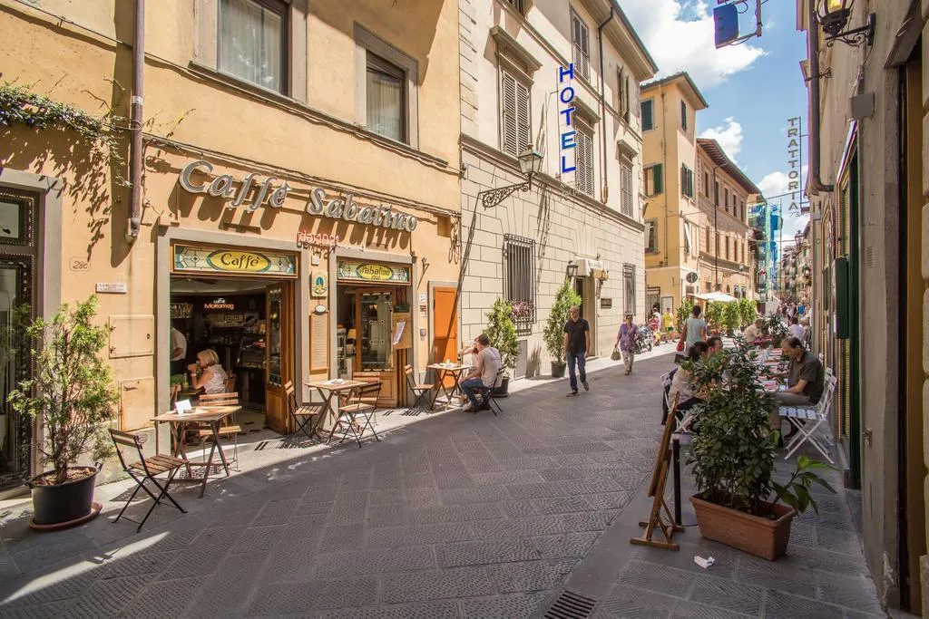 General view, Hotel Nuova Italia, Florence