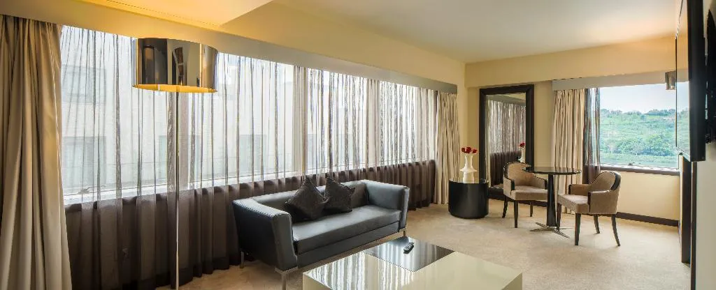 FAMILY ROOM STANDARD Room, NH Coimbra Dona Inês, Porto