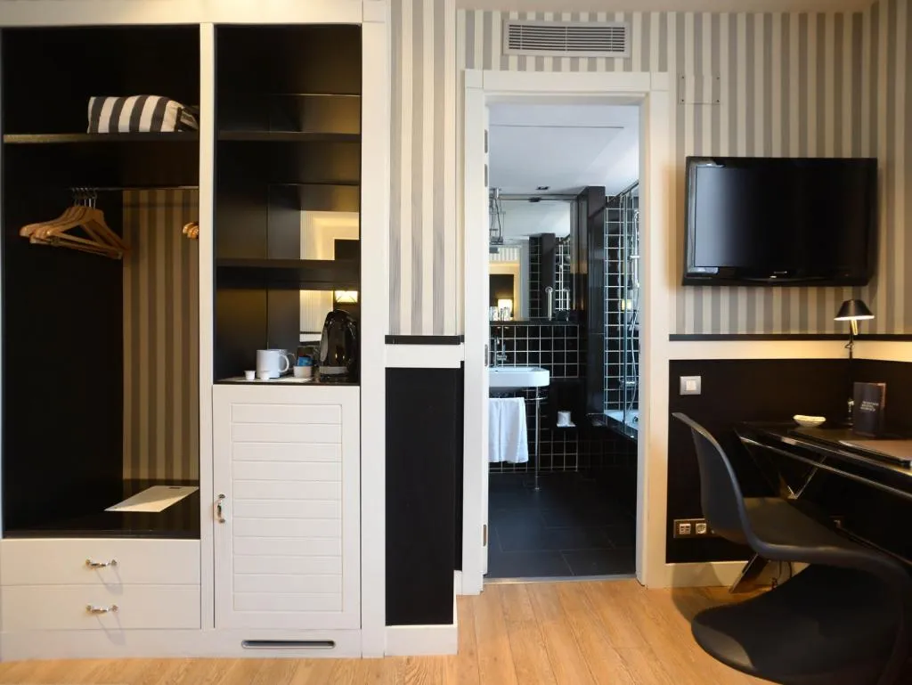 DOUBLE STANDARD Room, Europark, Barcelona