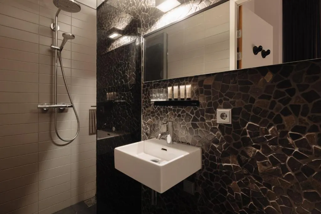 DOUBLE STANDARD Room, Hotel V Frederiksplein, Amsterdam