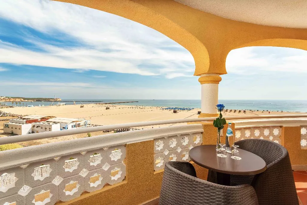 TWIN SEA FRONT Room, AP Oriental Beach - Adults Friendly, Algarve