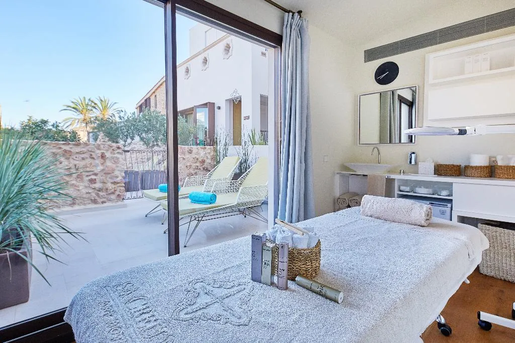 Sports and Entertainment, Sa Creu Nova Petit Palais Art & Spa, Majorca