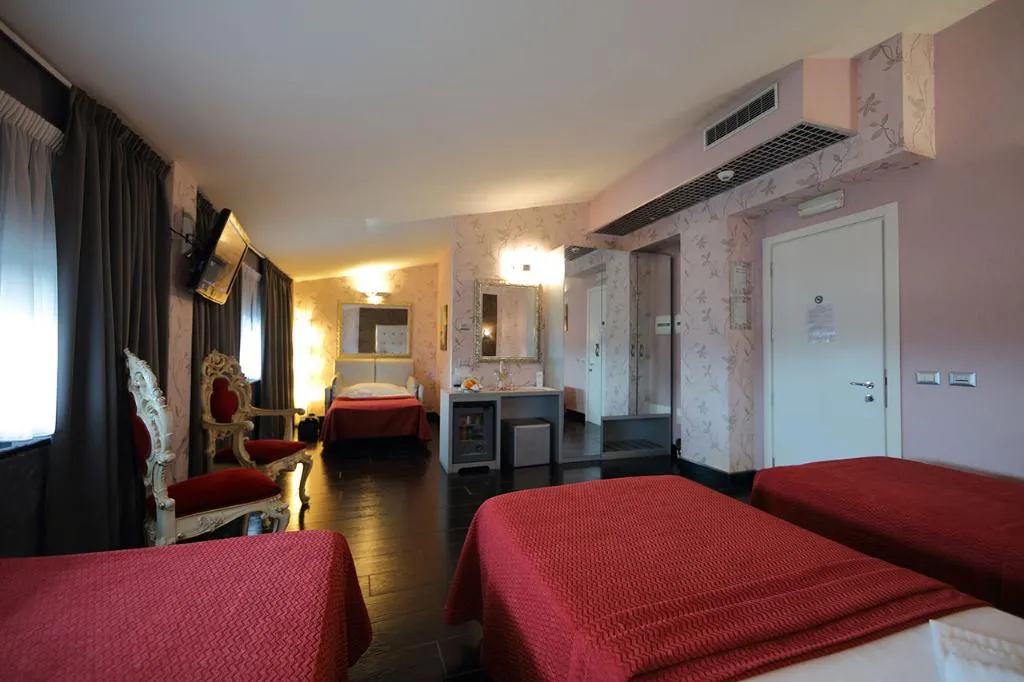 QUADRUPLE STANDARD Room, Relax Roma Nord, Rome