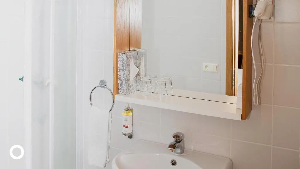 TWIN STANDARD Room, Center Hotels Skjaldbreid, Reykjavik