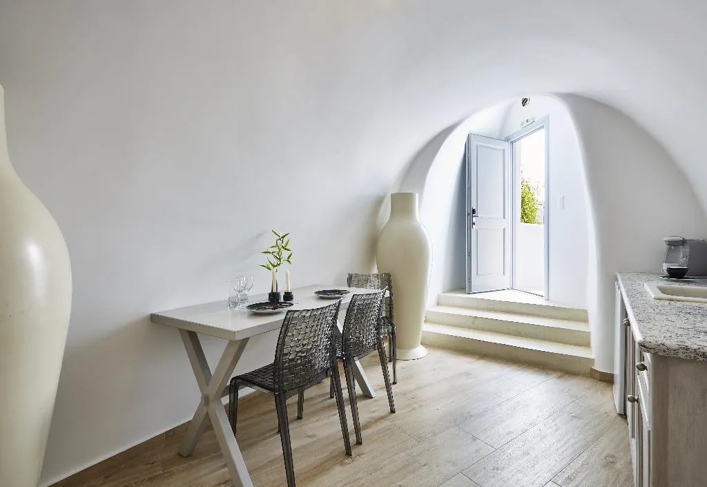 Room, Celestia Grand, Santorini