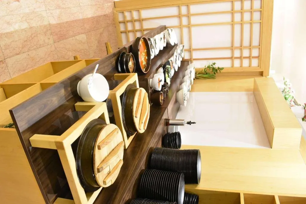 Restaurant, Golden Tulip Media Hotel, Dubai