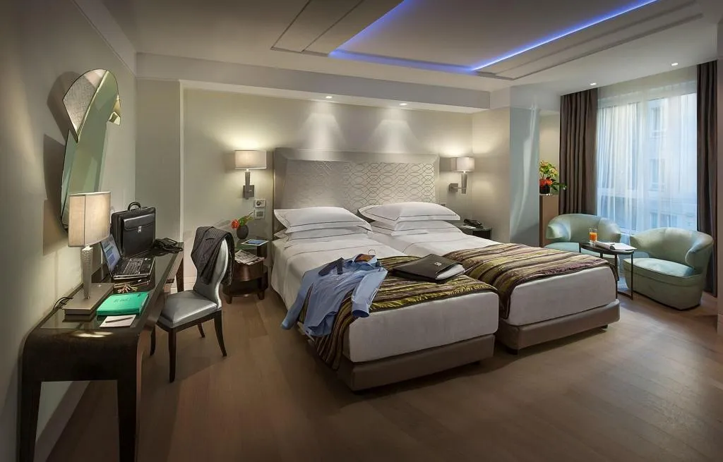 TRIPLE EXECUTIVE Room, Cavour, Milan
