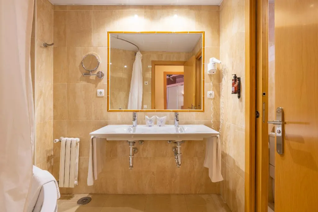 JUNIOR SUITE CAPACITY 3 Room, Hotel Parasol by Dorobe, Costa Del Sol