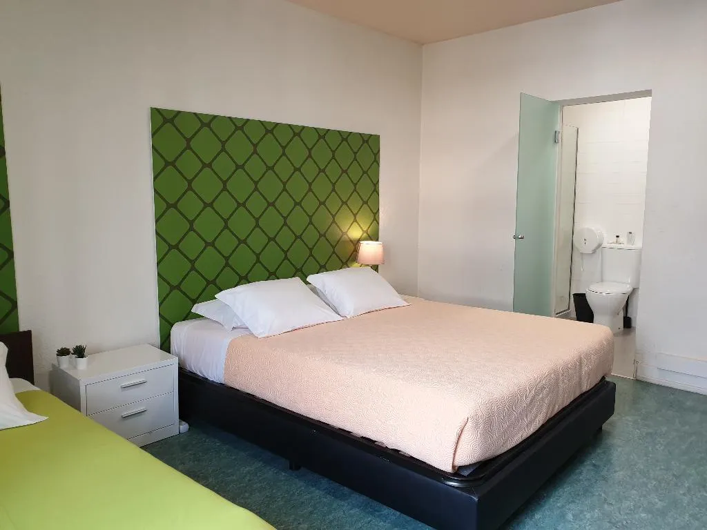 TRIPLE STANDARD Room, Tagus Royal Residence, Lisbon