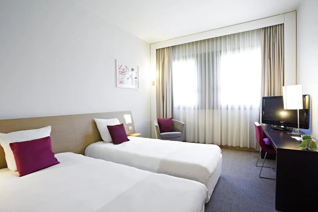 TWIN CLASSIC Room, Novotel Barcelona Cornella, Barcelona