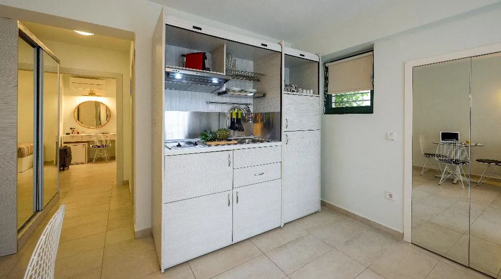APARTMENT STANDARD Room, Elpiniki Luxury Apartments, Thessaloniki
