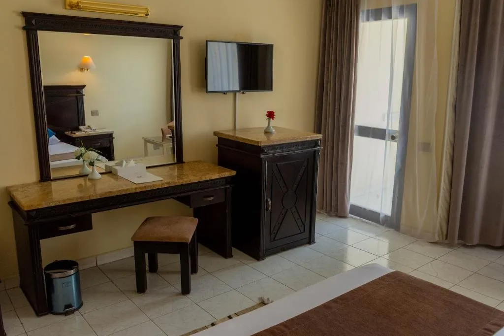 DOUBLE STANDARD Room, Cataract Sharm Resort, Red Sea Riviera