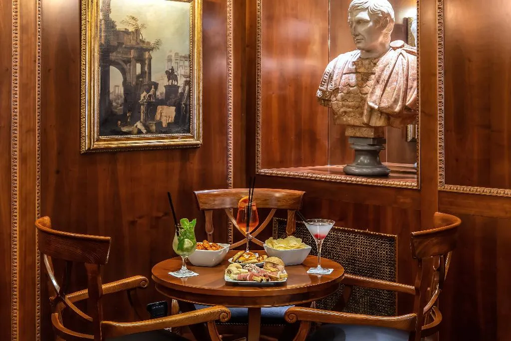 Bar, River Palace Hotel, Rome