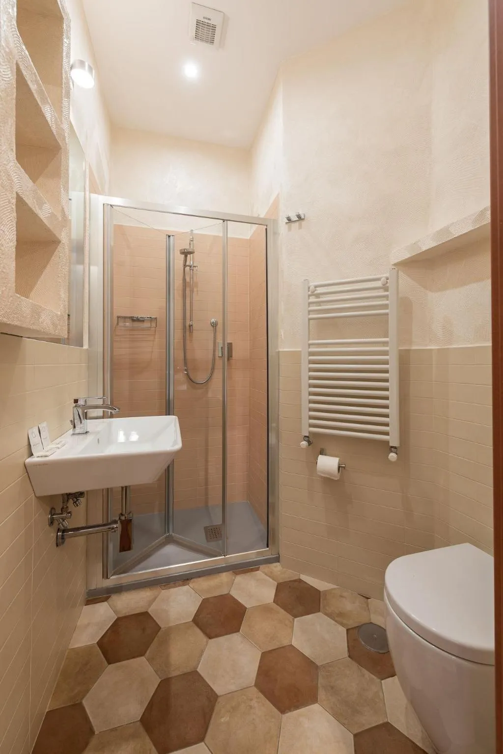 Room, Top Floor Colosseo, Naples