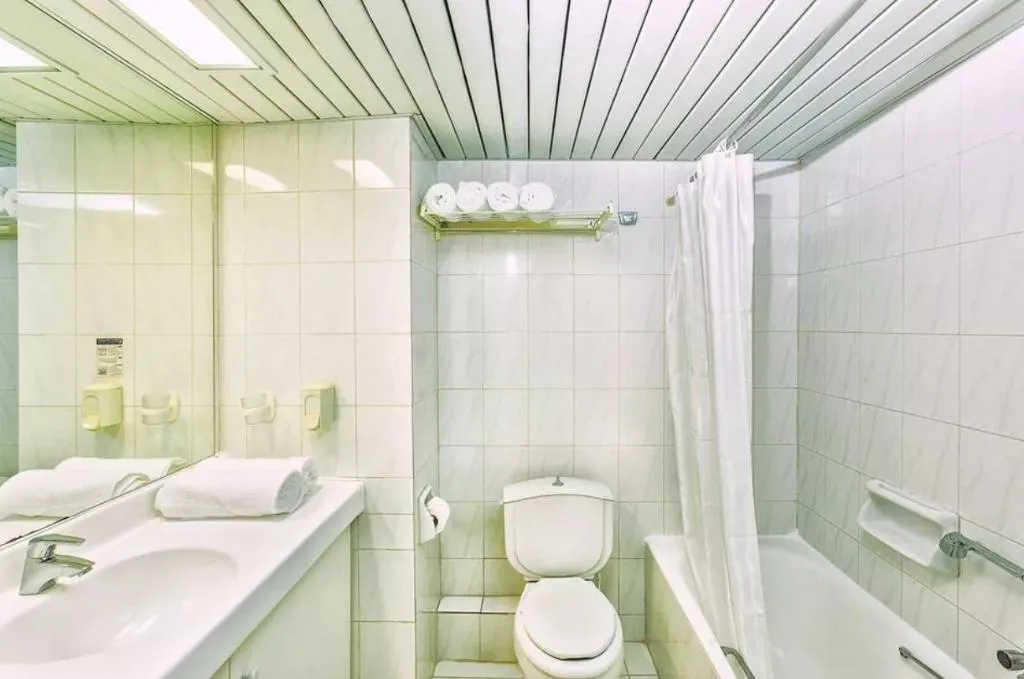 Double or Twin SIDE SEA VIEW Room, Xenios Theoxenia Hotel, Thessaloniki
