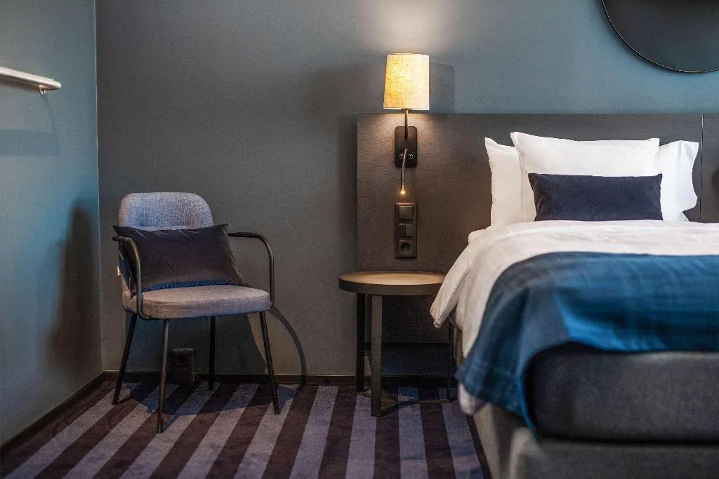 DOUBLE SINGLE USE KING SIZE BED Room, Scandic Falkoner, Copenhagen
