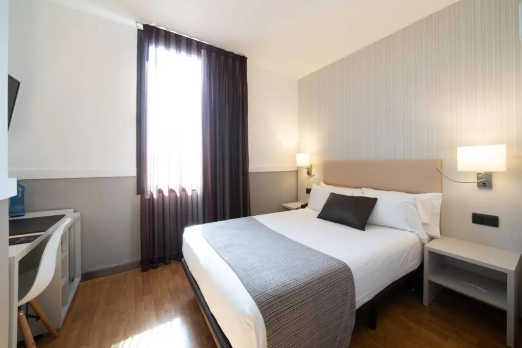 DOUBLE STANDARD Room, Catalonia Gran Hotel Verdi, Barcelona