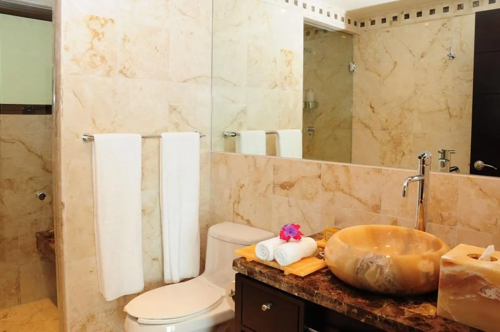 Room PREMIUM TWO BEDROOMS Room, El Taj Ocean Front and Beachside Condo Hotel, Playa Del Carmen