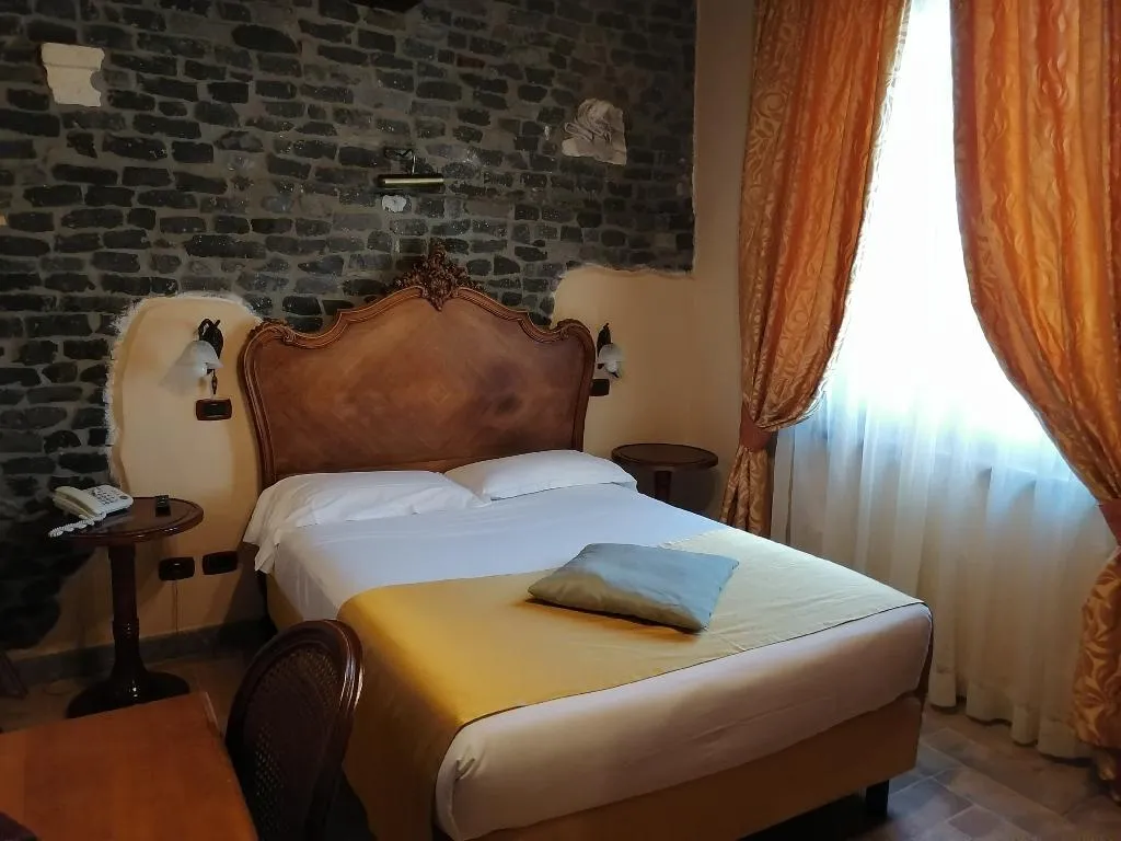 DOUBLE CLASSIC Room, Hotel Relais Castrum Bocce, Rome