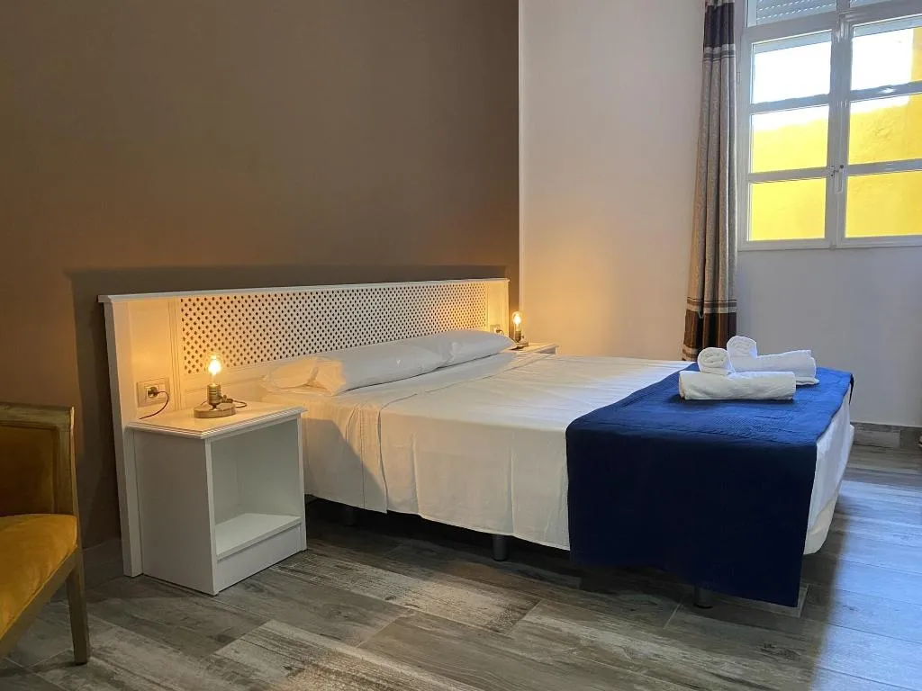 Room, Hotel Pension Cassandra, Tenerife