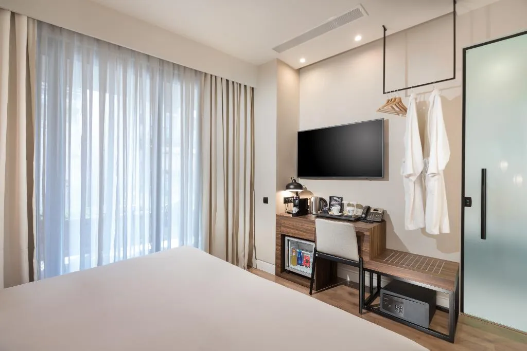 Double or Twin CLASSIC WITH BALCONY Room, Athens Christokopidou Residence, Athens