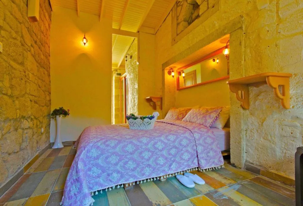 Room ONE BED Room, Lilyum Alaçatı Taş Ev, Izmir