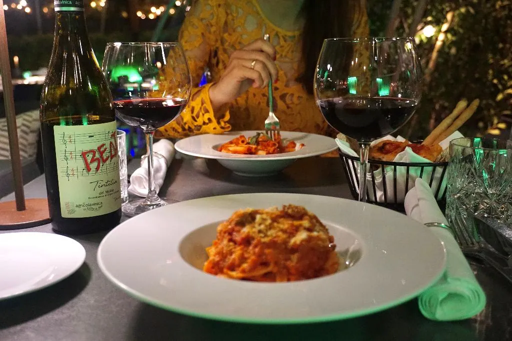 Restaurant, Caravita, Rome