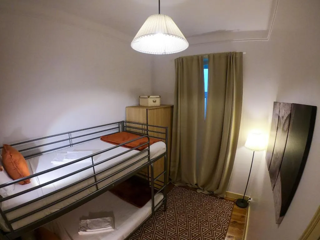 Room, Dukostel, Lisbon