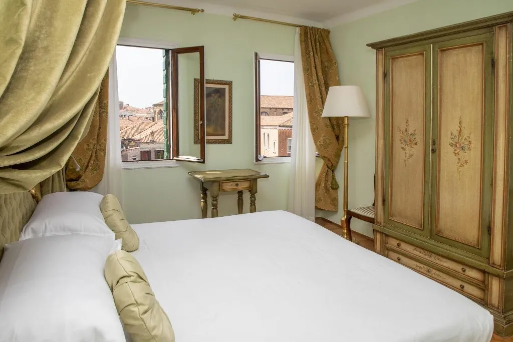 APARTMENT STANDARD Room, Palazzo Paruta, Venice