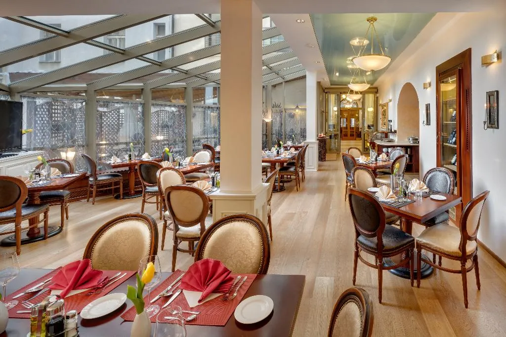 Restaurant, Boutique Hotel Seven Days Prague, Prague