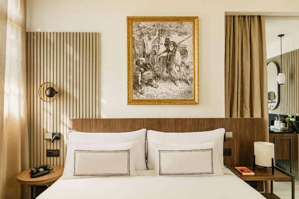 JUNIOR SUITE STANDARD Room, Casa de las Artes, member of Melia Collection, Madrid