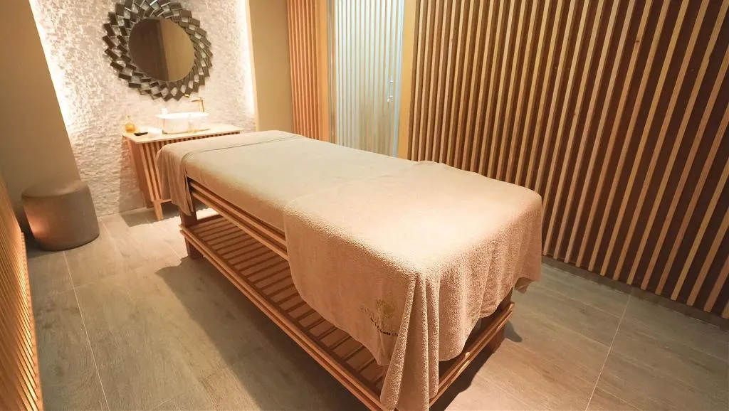 Sports and Entertainment, Seven For Life Thermal Hotel, Izmir