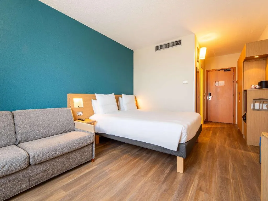 DOUBLE EXECUTIVE Room, Novotel Roma Est, Rome